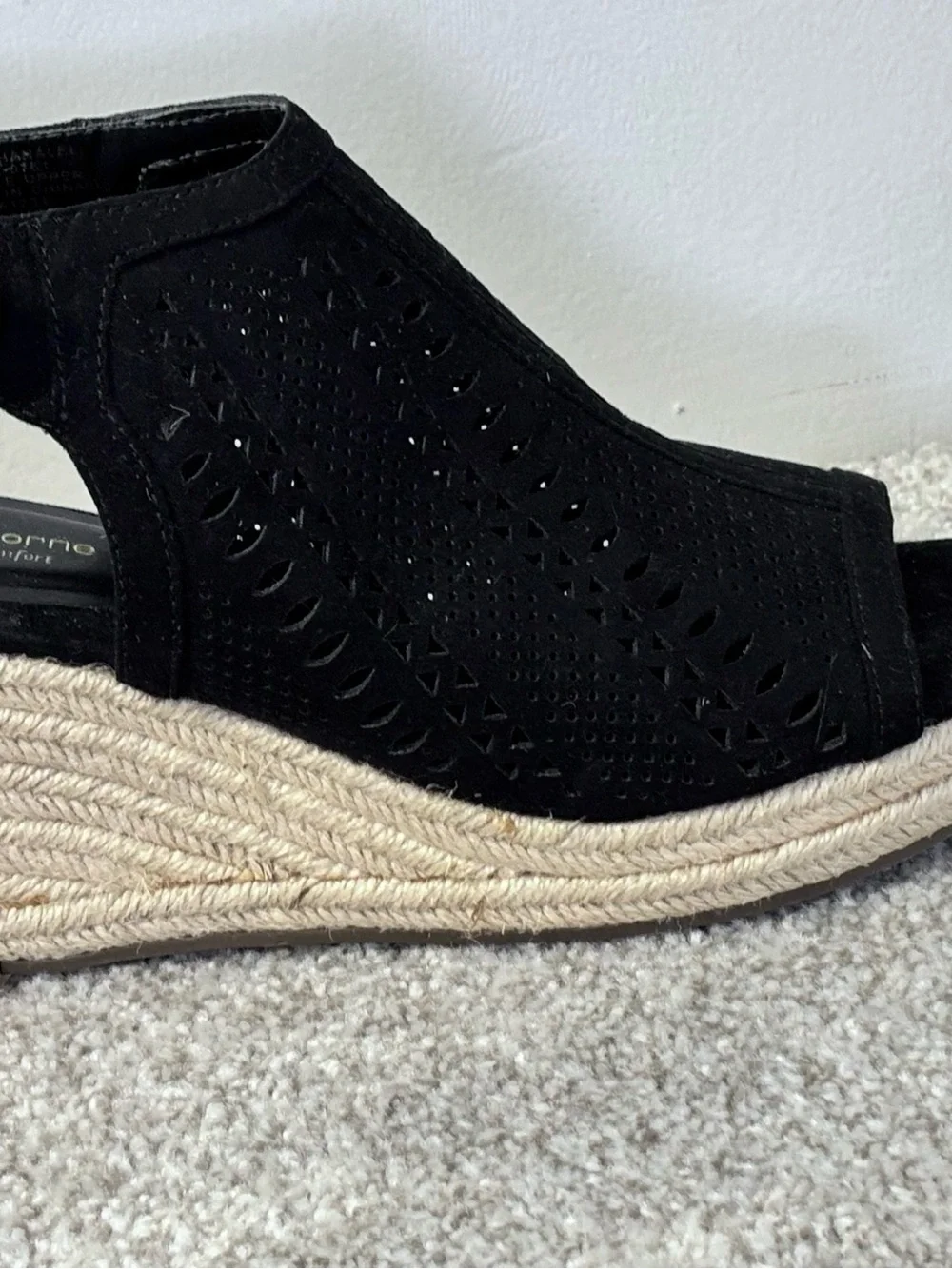 Liz Claiborne Hardie Black Wedge Espadrille Size 7 NWOB